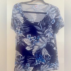 LuLaRoe pretty blue flowers shirt gently worn M